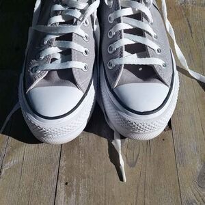 Converse Chuck Taylor All Star Lift Platform Low Top Sneakers Gray Size 7